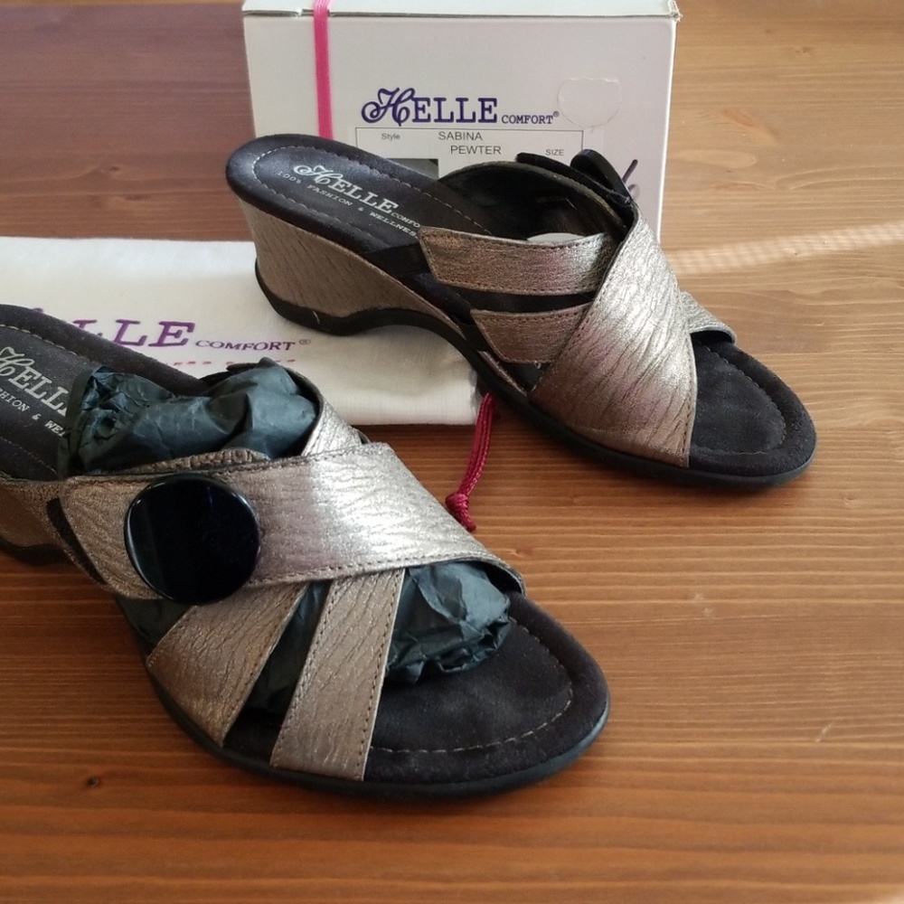 Pewter comfort wedges NWT